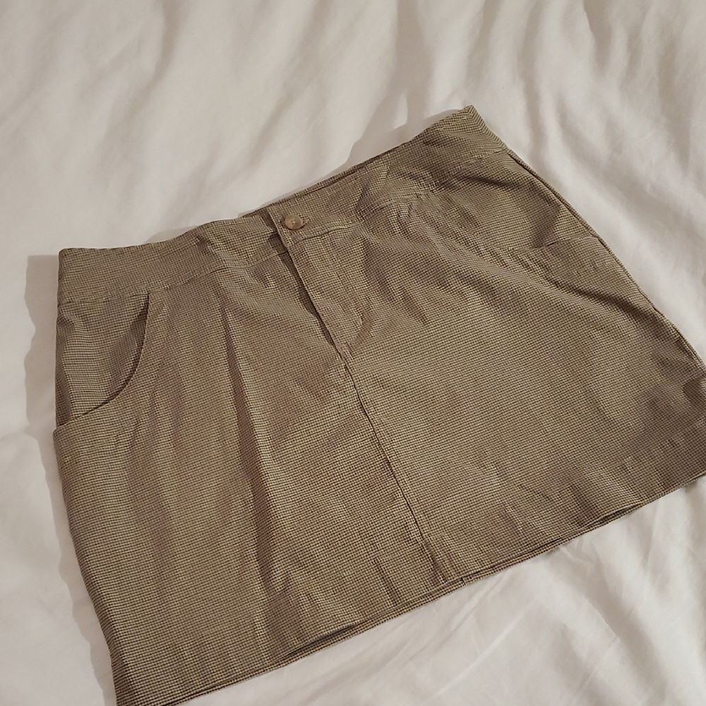 Like NEW! Chic Beige Checkered Skort